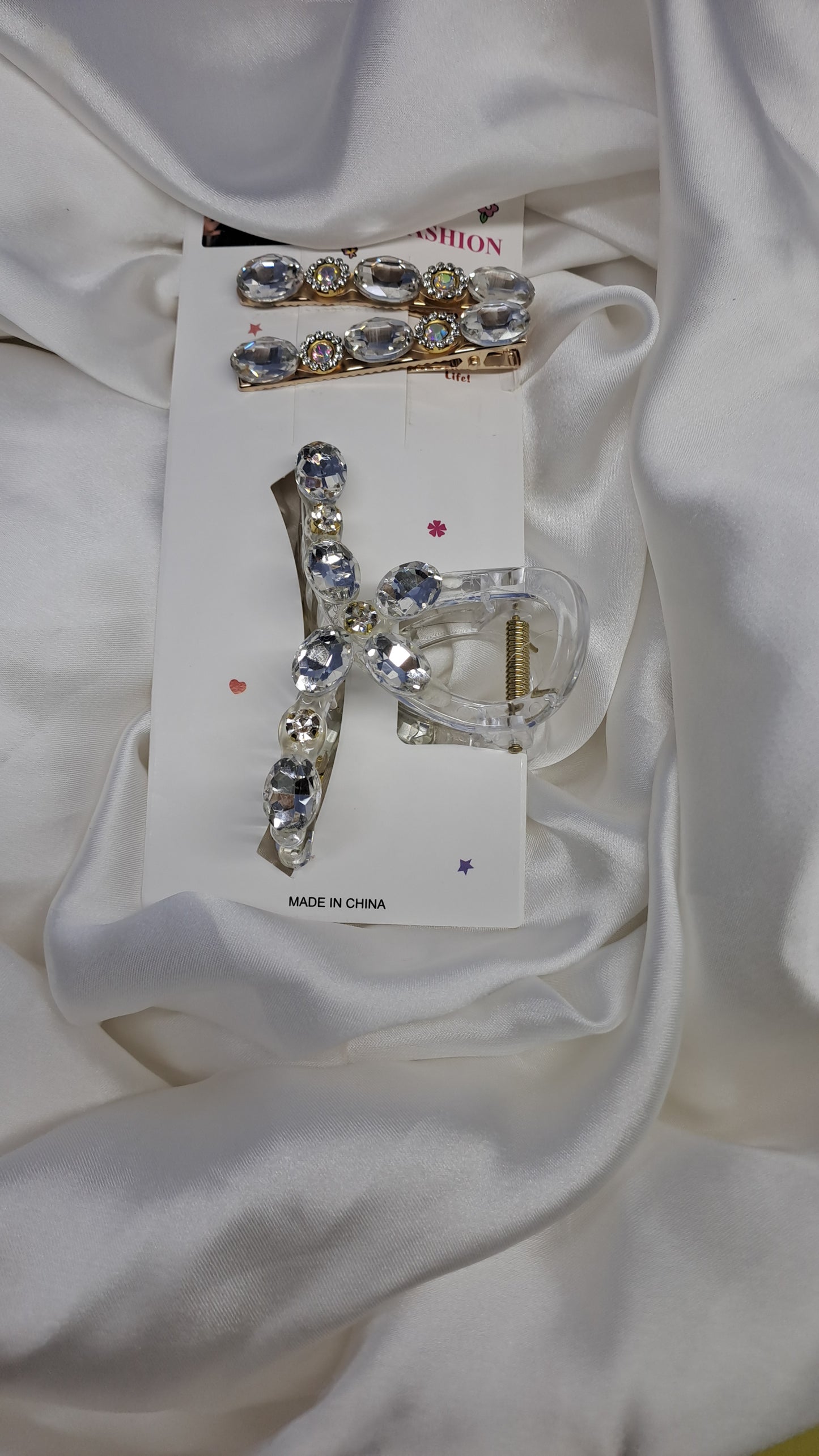 A Hair Catcher & Pins 002