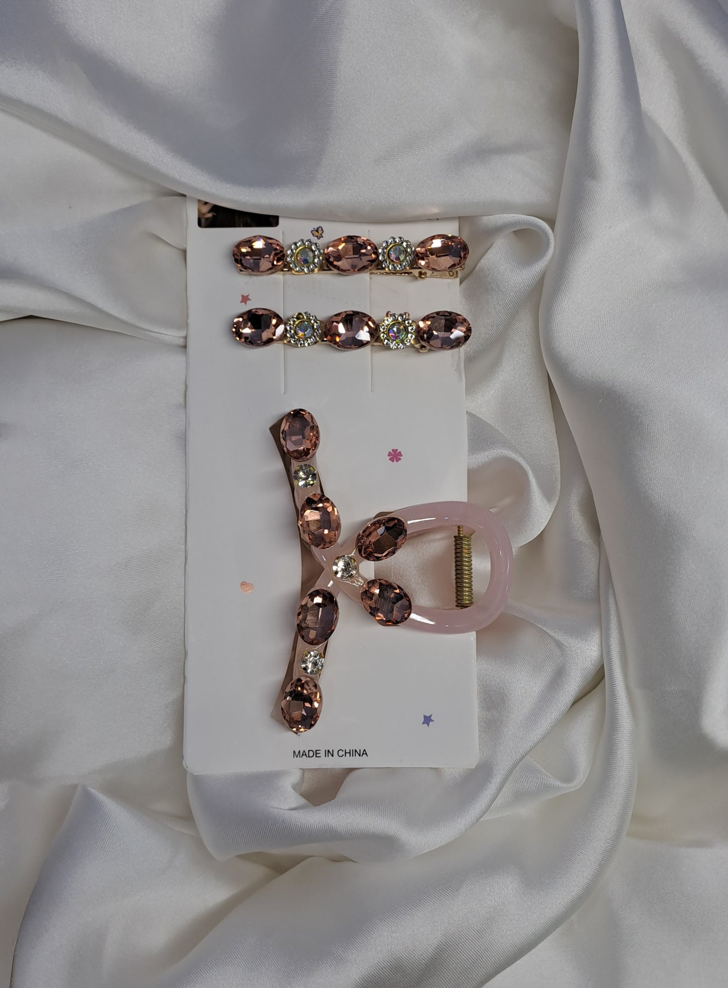 A Hair Catcher & Pins 001