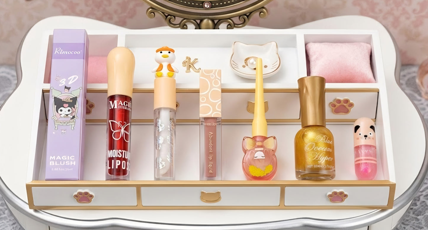 Gift Hamper (Lip Balms, Nailpaint,Liquid blush) GH-005