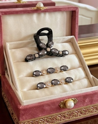 A Hair Catcher & Pins 002